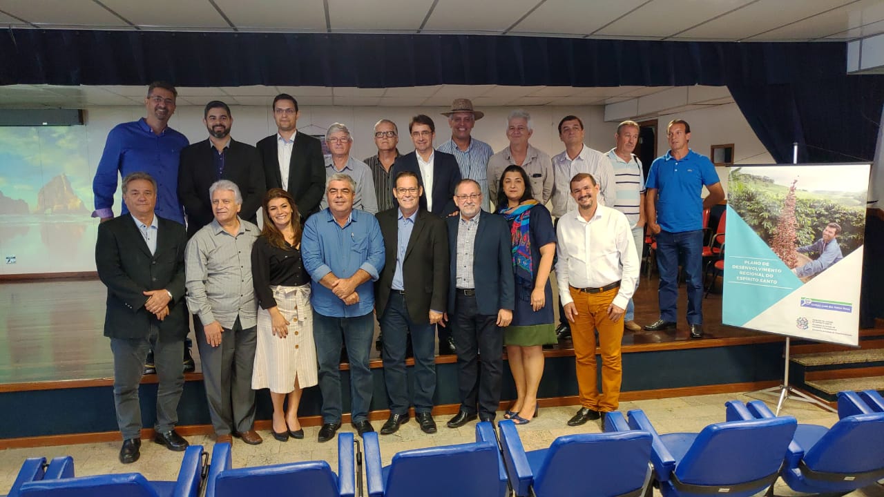 16.05 - Foto geral - Instalação do Comitê