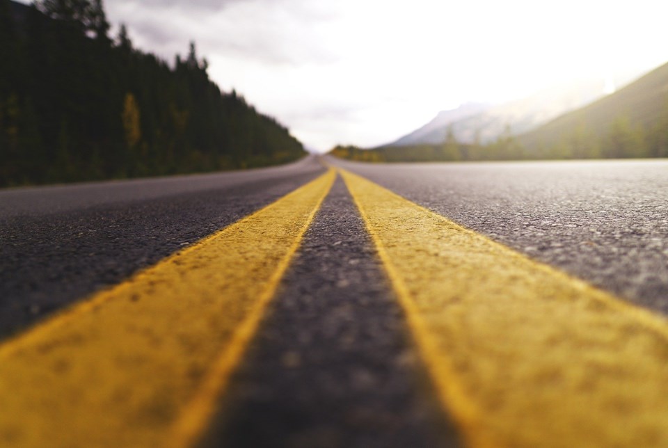 road-g2e1c0c966_1920